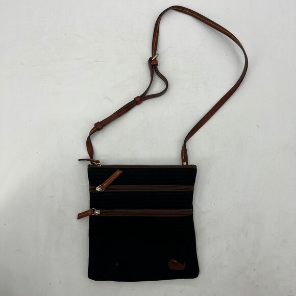 Vintage Dooney & Bourke Bag Womens 7 X 7.5 Crossbody Shoulder Mini Black Nylon - Picture 2 of 16